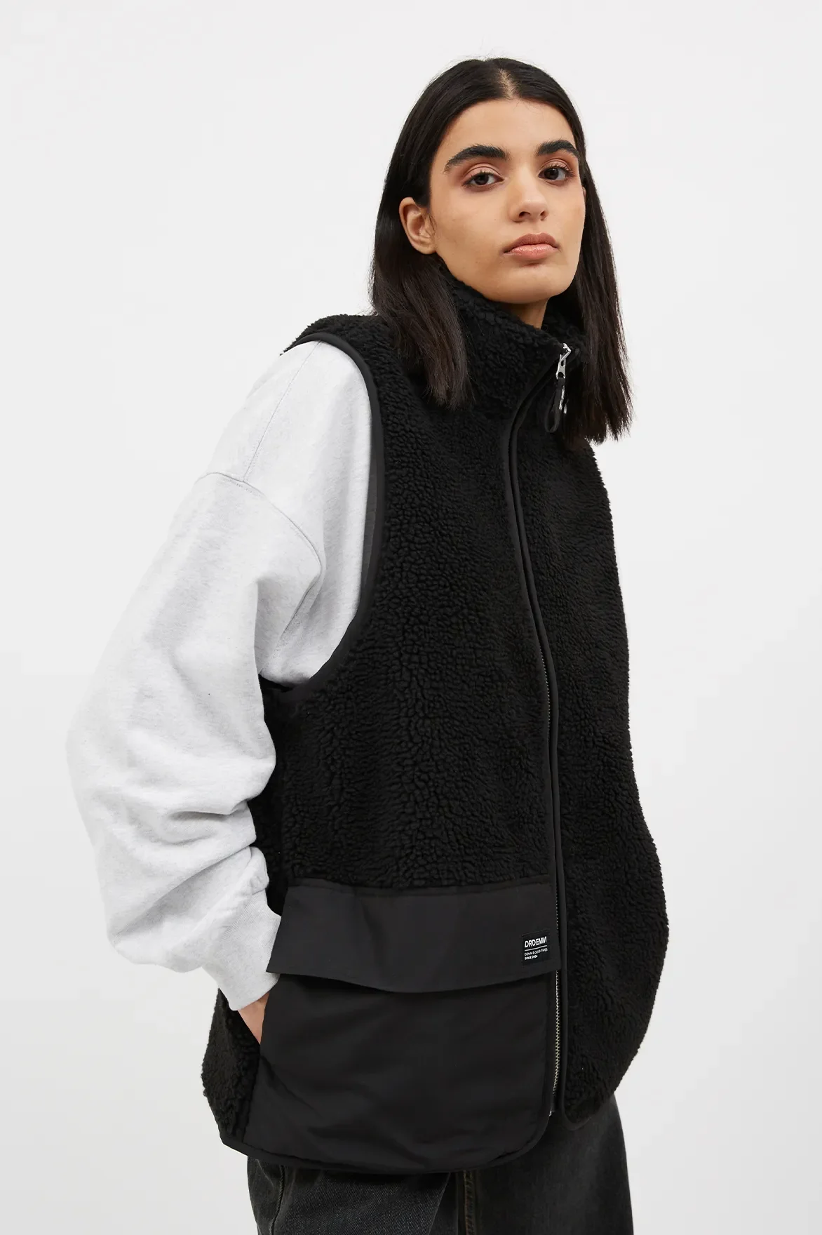 Dey Pile Vest - Black - Image 2