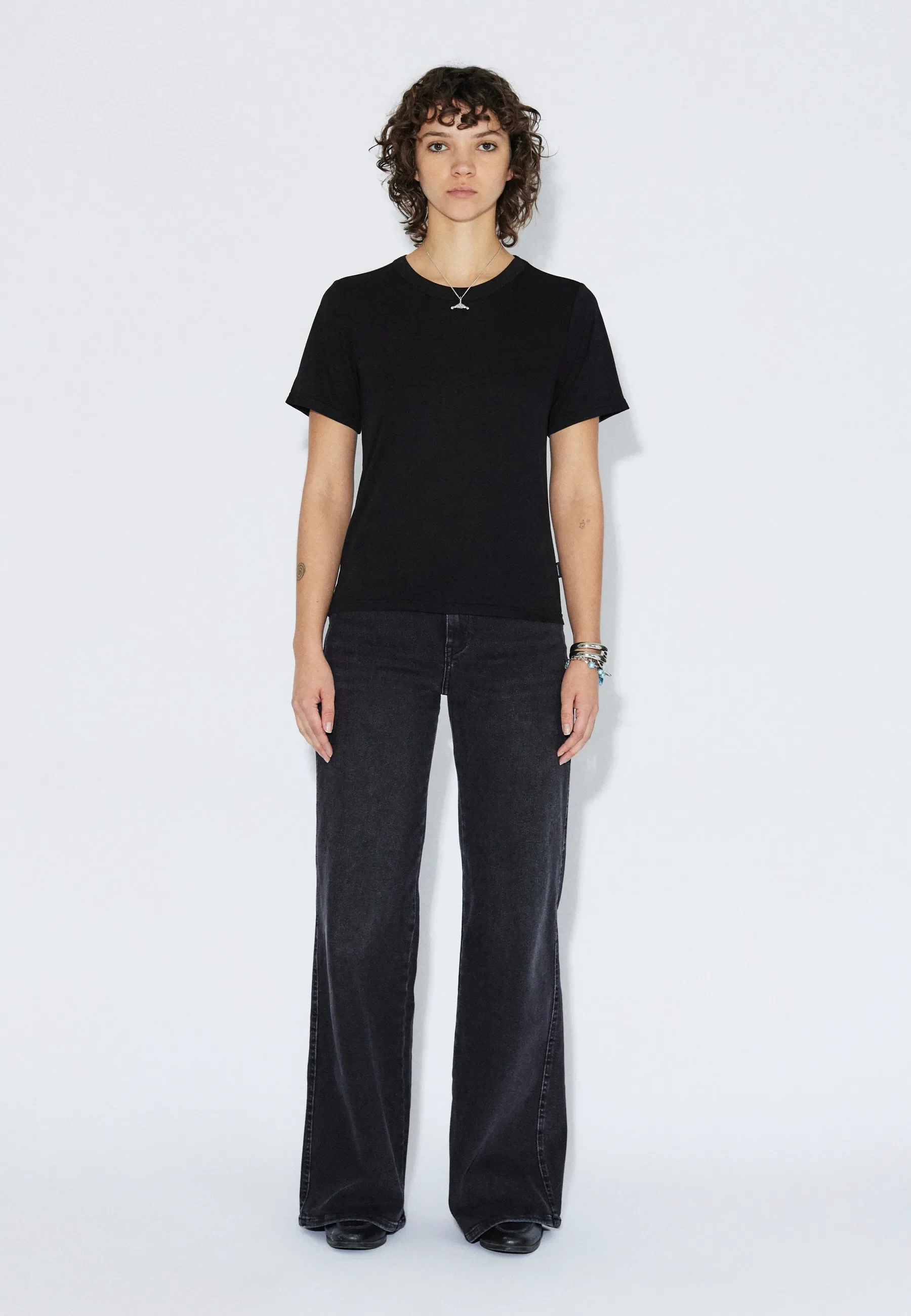 Lyra Top - Black Mono