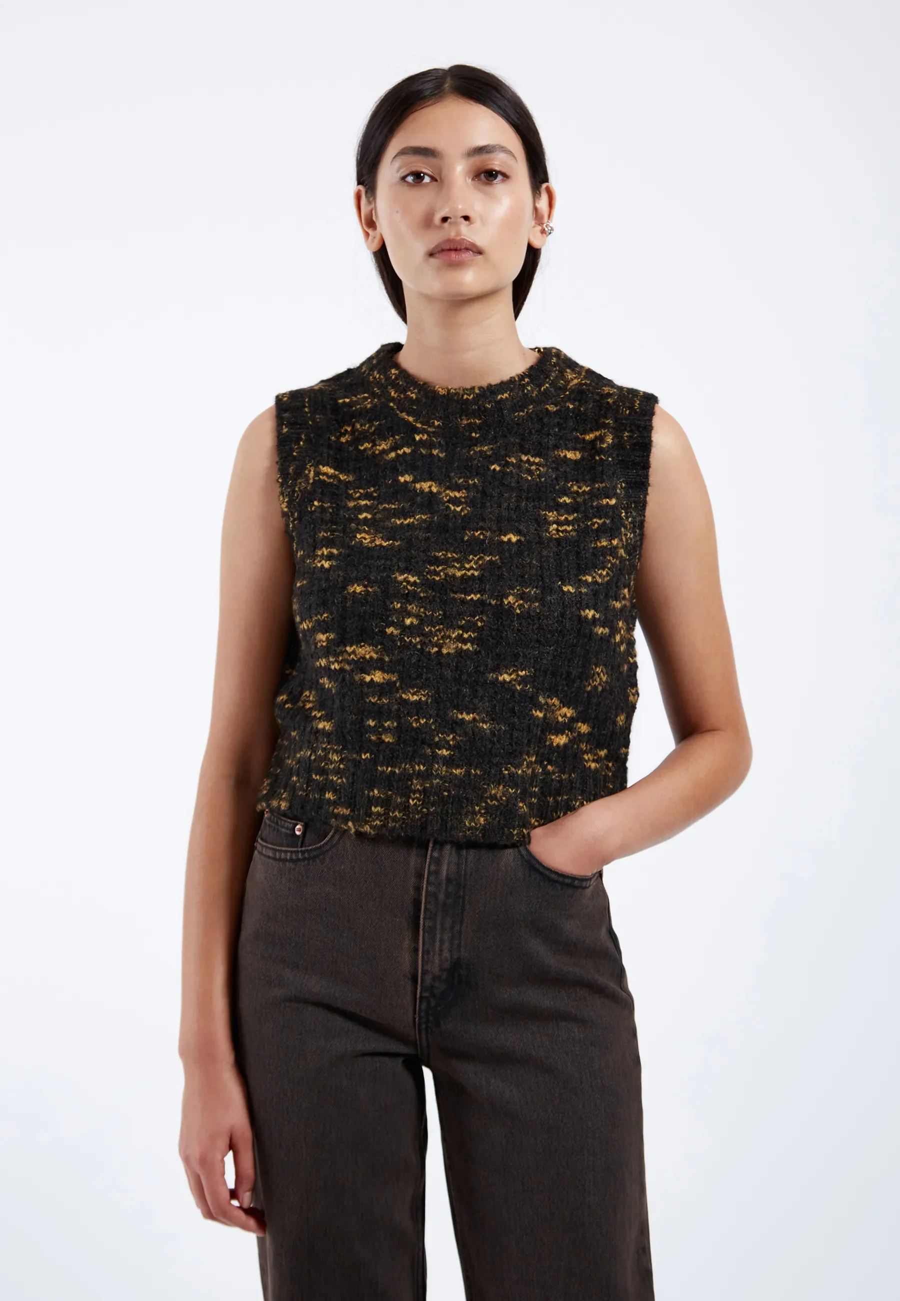 Mina Vest - Space Black - Image 7