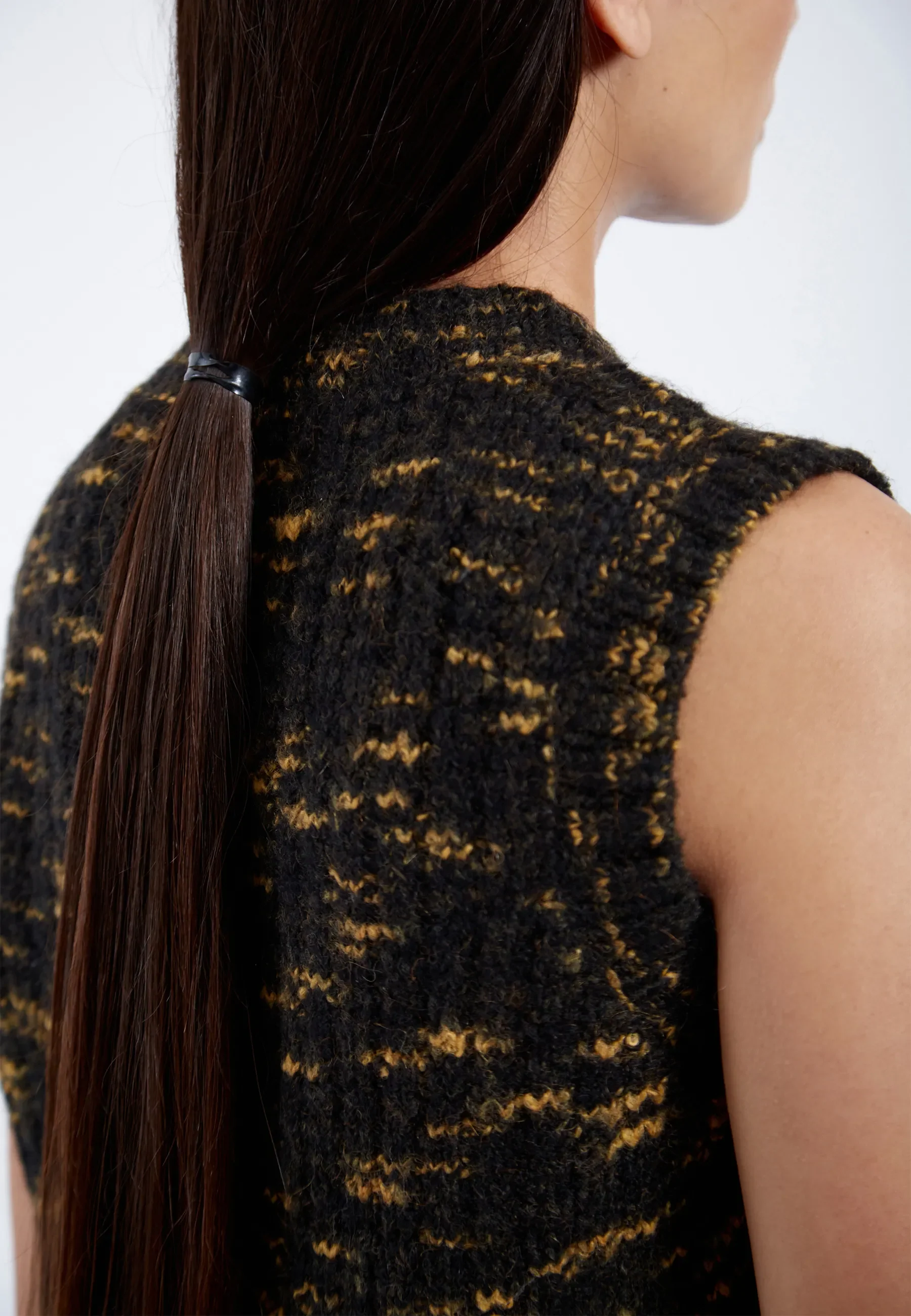 Mina Vest - Space Black - Image 8